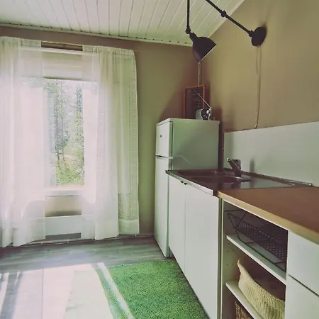 Omatoimista Moekkimajoitusta Luonnon Keskellae *