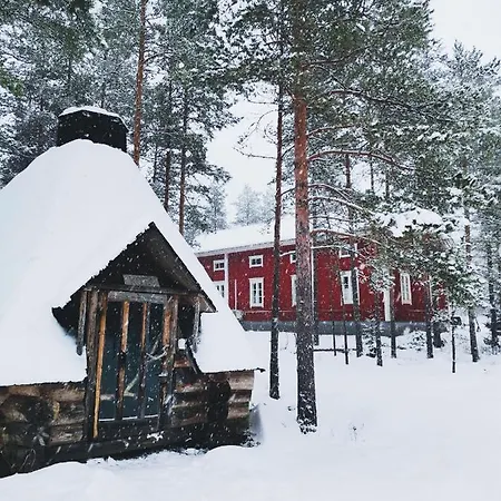 Omatoimista Moekkimajoitusta Luonnon Keskellae *