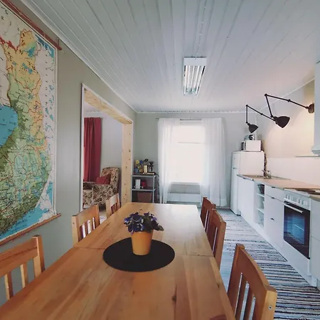 Omatoimista Moekkimajoitusta Luonnon Keskellae Horská chata *